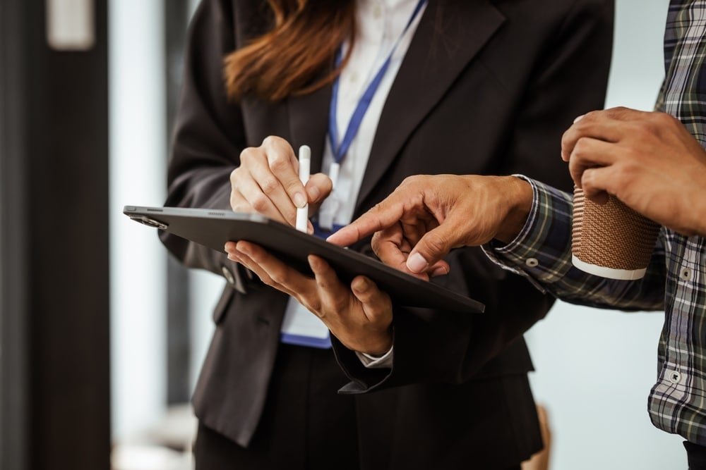 Detachering specialist werkt aan ISO-implementatie