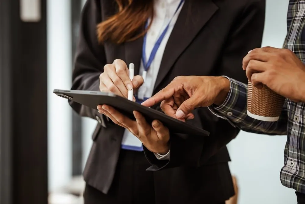Detachering specialist werkt aan ISO-implementatie